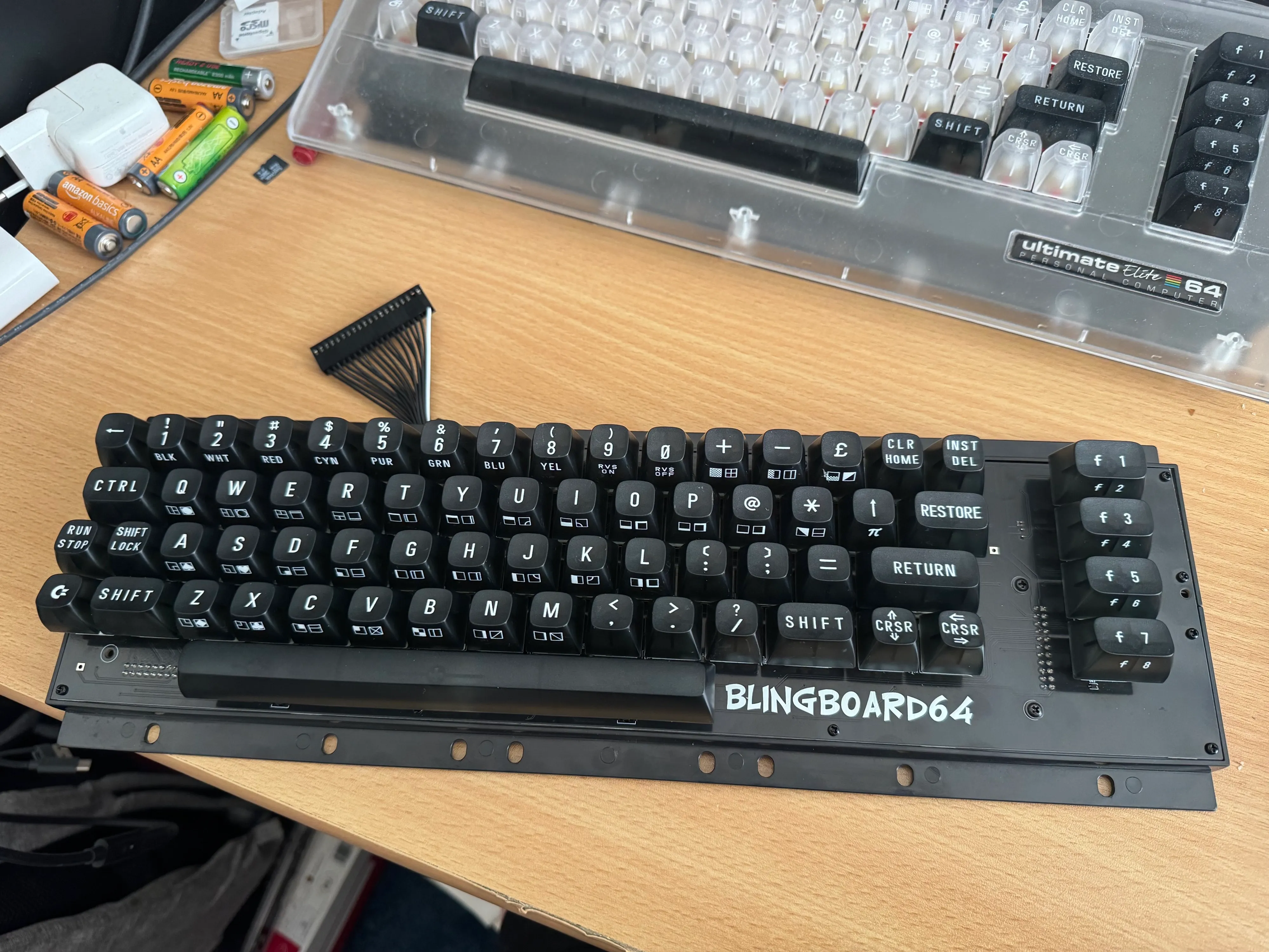 Blingboard64 finally received!

#retro #8bit #commodore #commodore64 #blingboard64