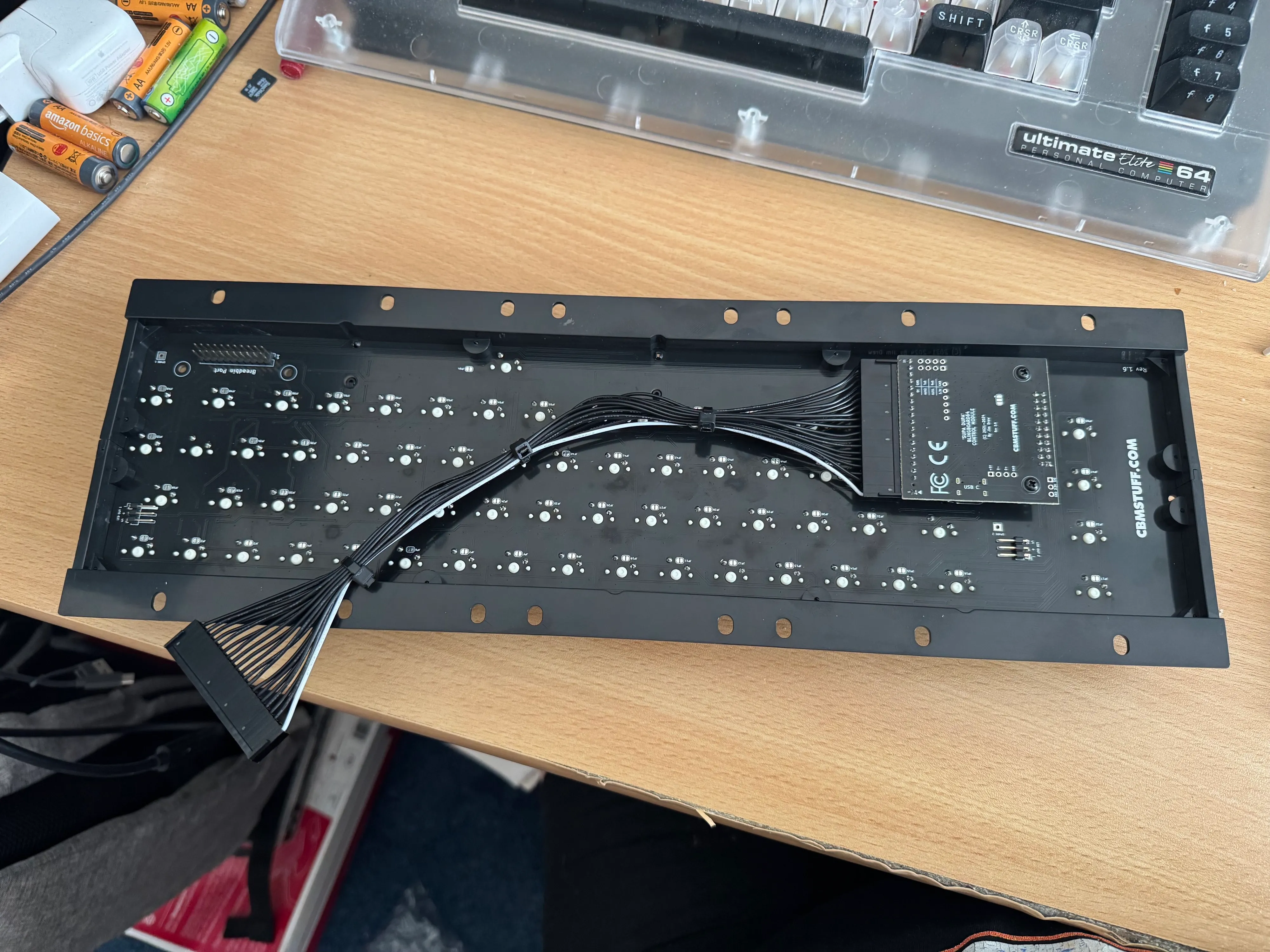 Blingboard64 finally received!

#retro #8bit #commodore #commodore64 #blingboard64