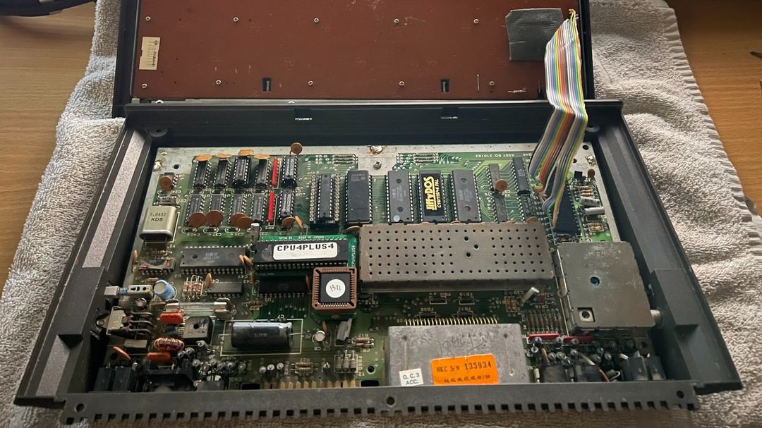 Installed JiffyDOS on my Commodore Plus/4.

#retro #8bit #commodore #commodoreplus4 #jiffydos